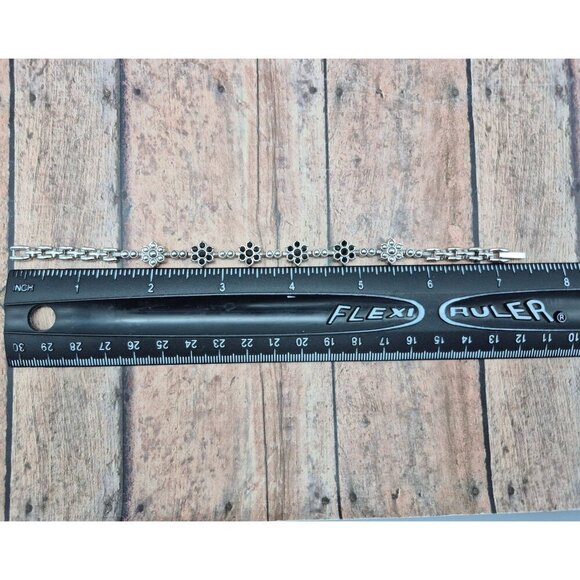 Pretty Silver Tone & Black Rhinestone Floral Link Tennis Bracelet 7.25" Long - Picture 11 of 11